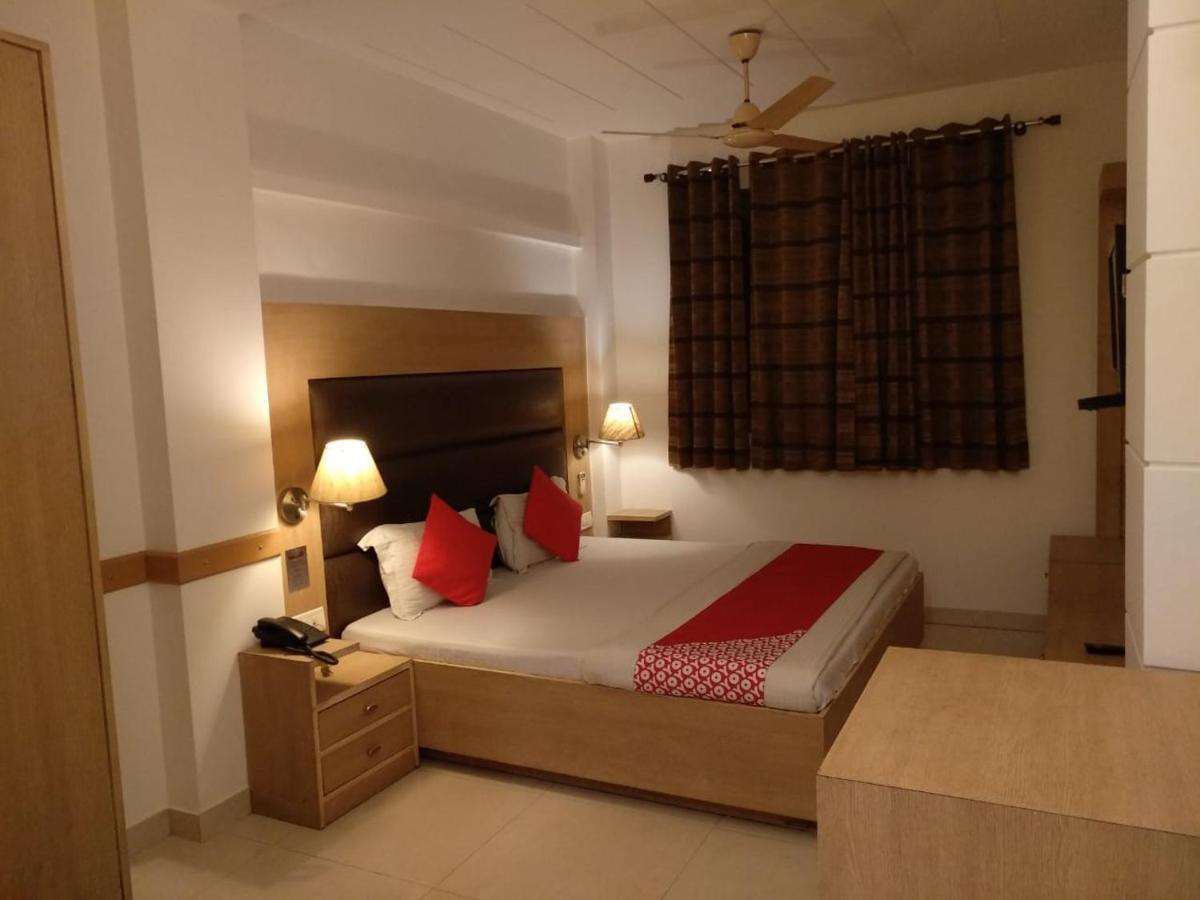 Hotel Arina Inn New Delhi Eksteriør billede